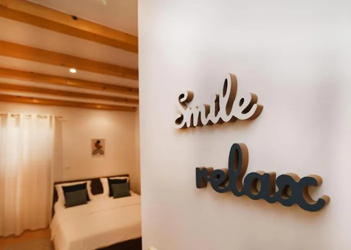 Dalmatian Stone شقة